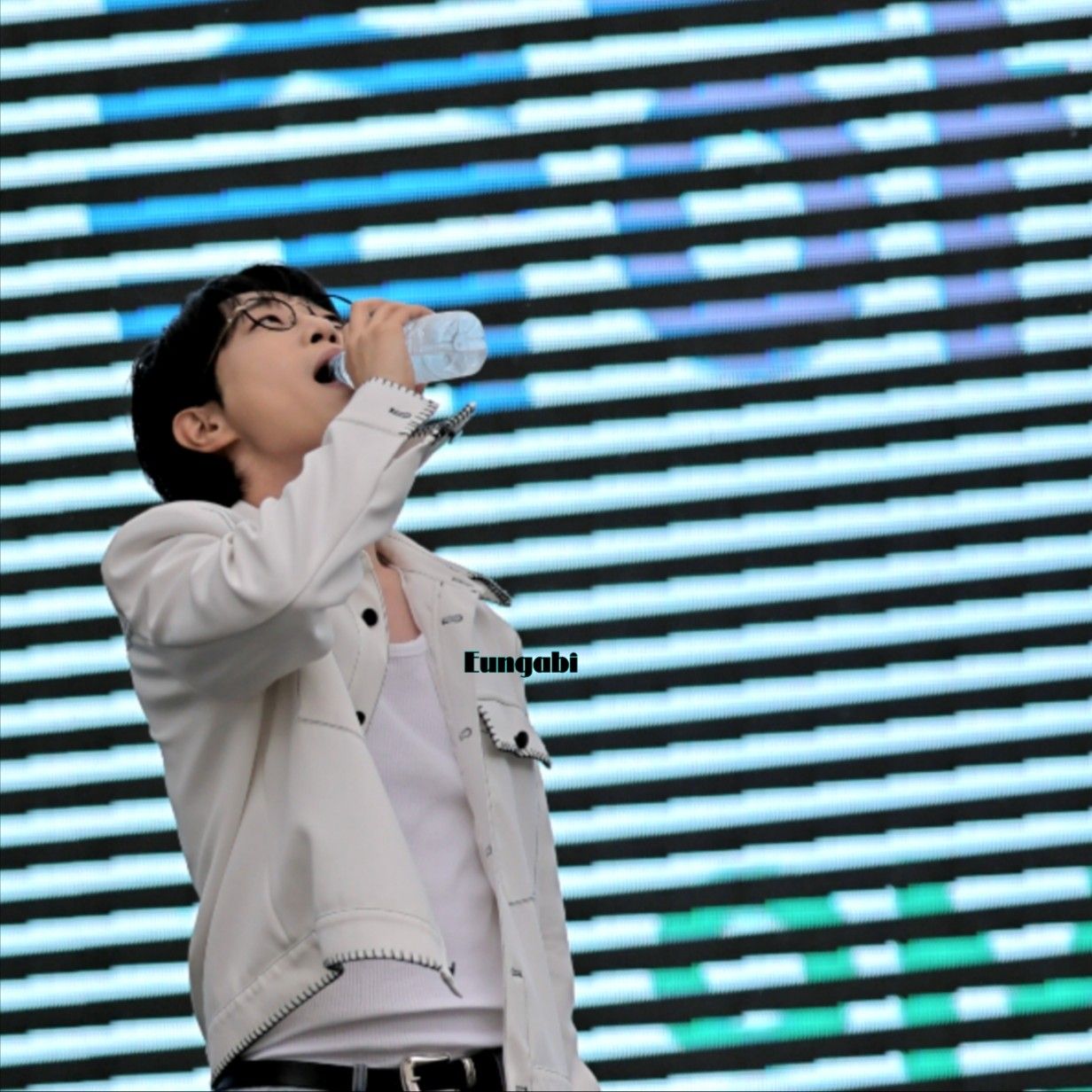 A moment captured by a fan of An Sunghoon