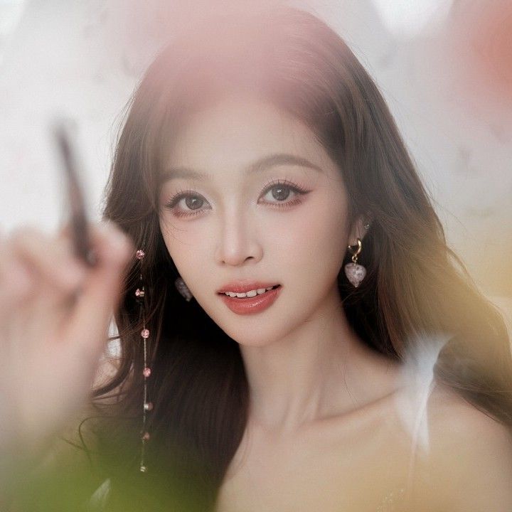 Recent activity shot of Wu Xuanyi