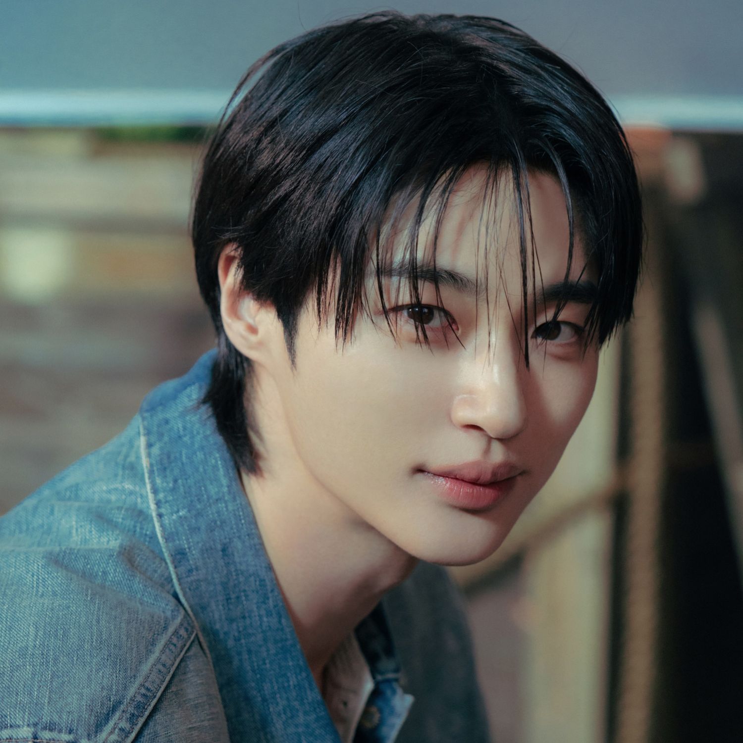 Behind-the-scenes cut of Byeon Wooseok
