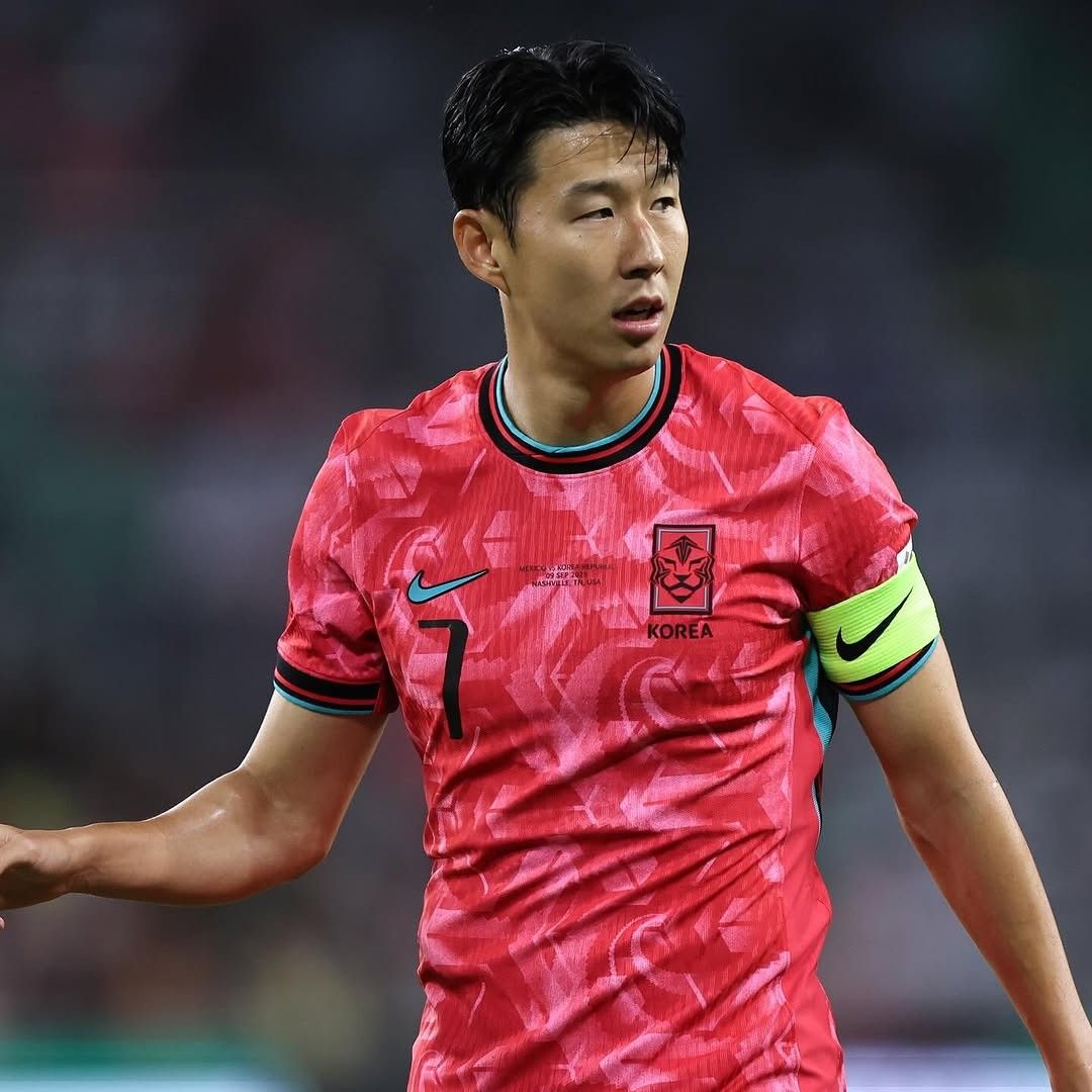 Son Heungmin的最新照片