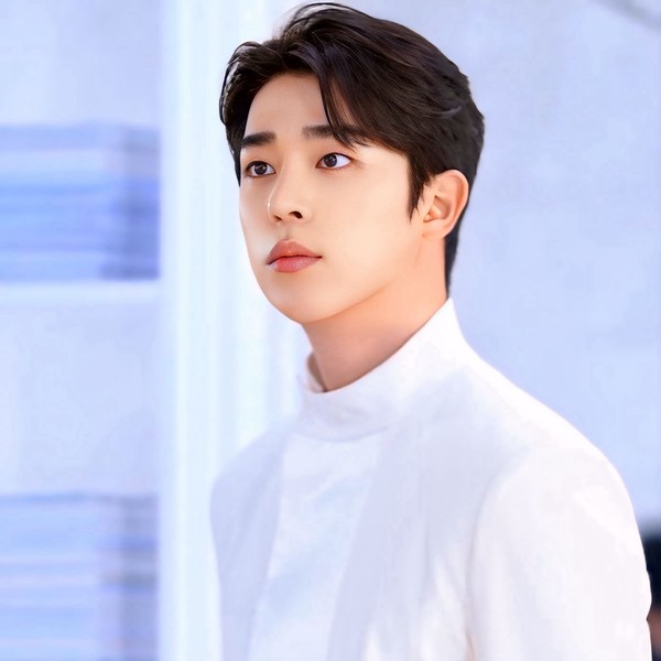Representative photo of Lee Chanhyeong showing their charm