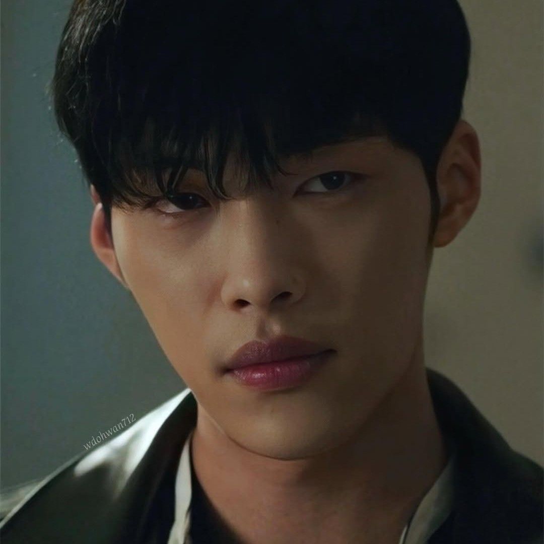 Behind-the-scenes cut of Woo Dohwan