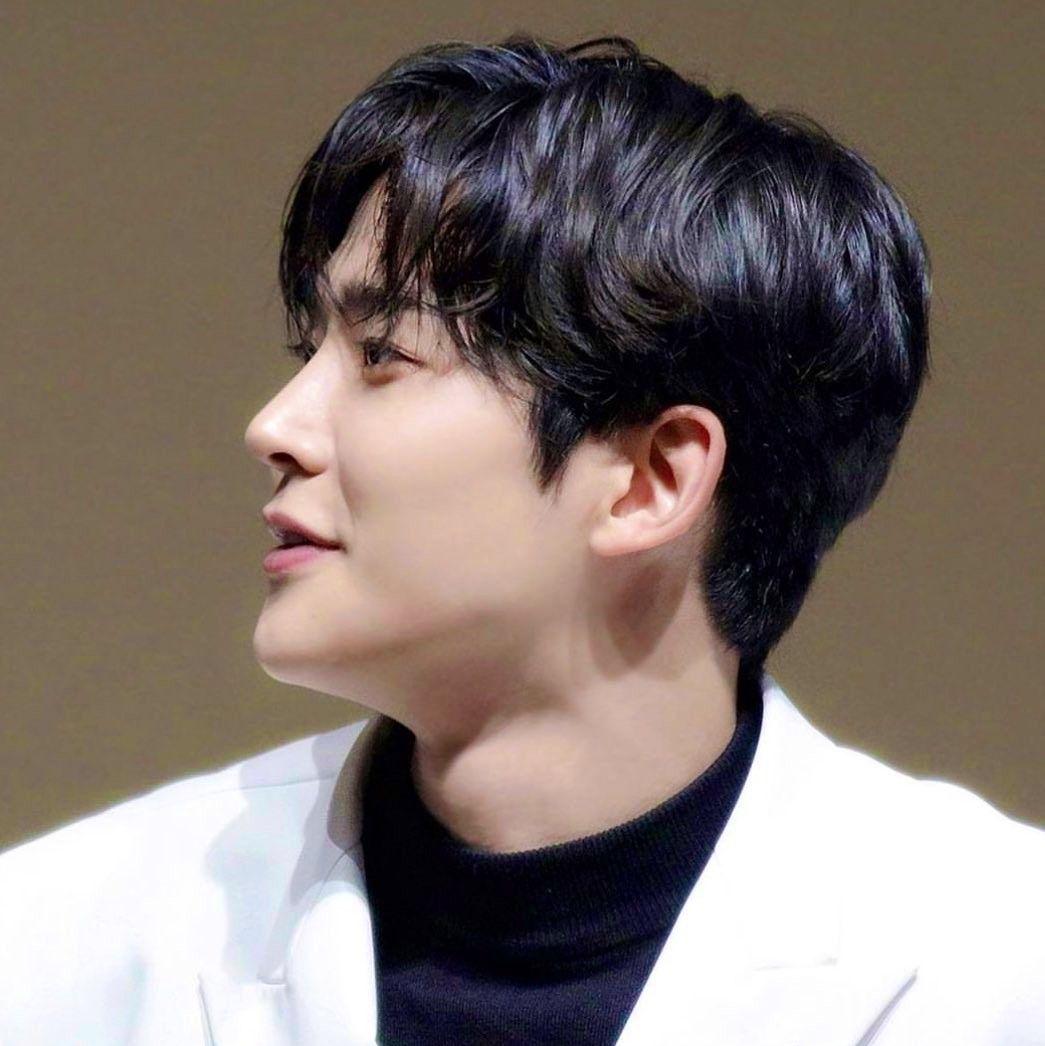 Behind-the-scenes cut of Rowoon