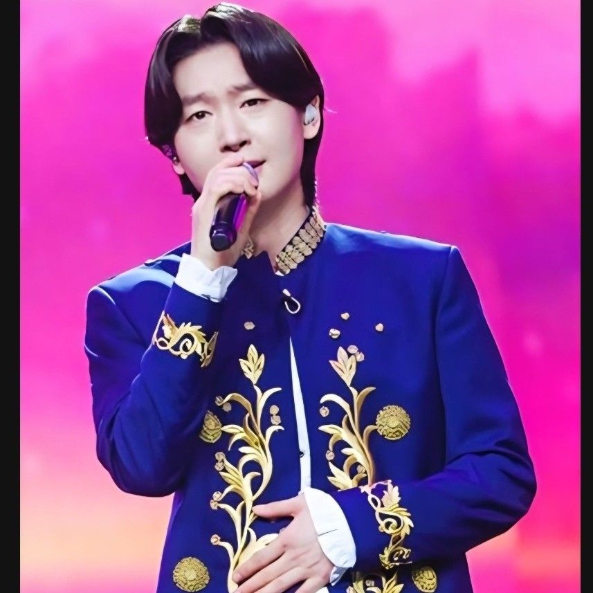A moment captured by a fan of Kim Yongbin
