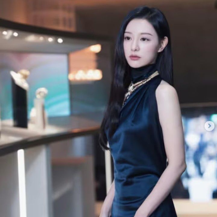 Behind-the-scenes cut of Kim Jiwon