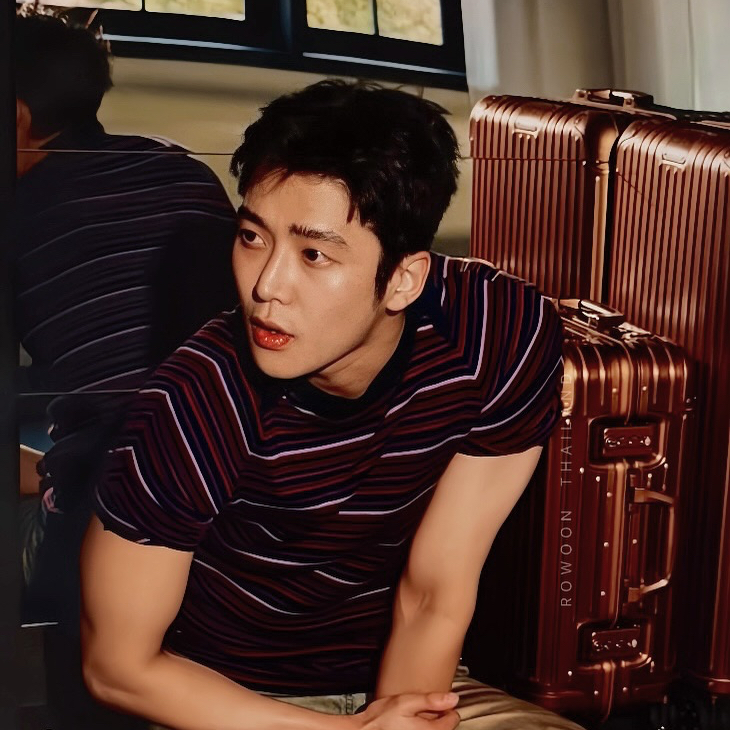 Behind-the-scenes cut of Rowoon