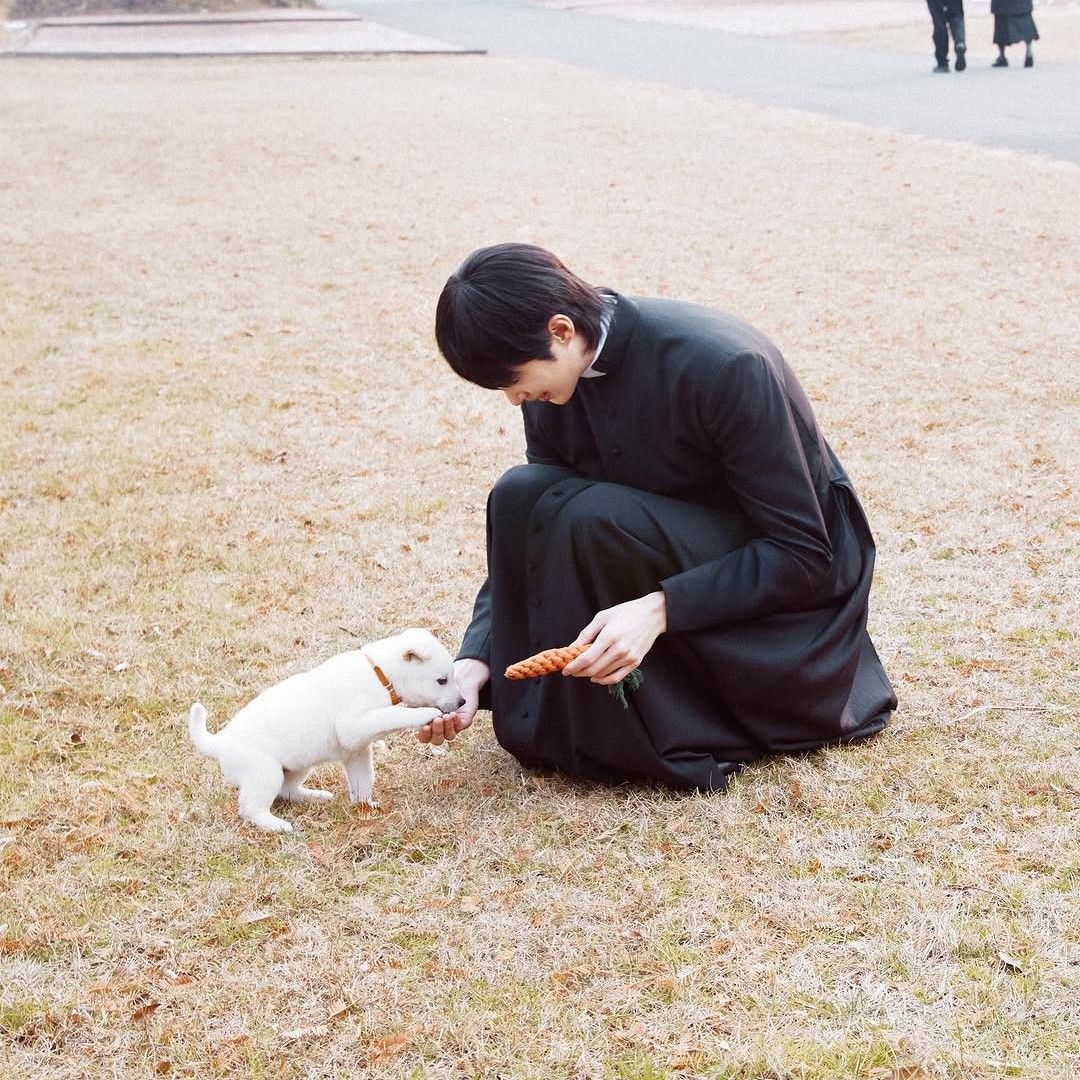 边佑锡的近期活动照