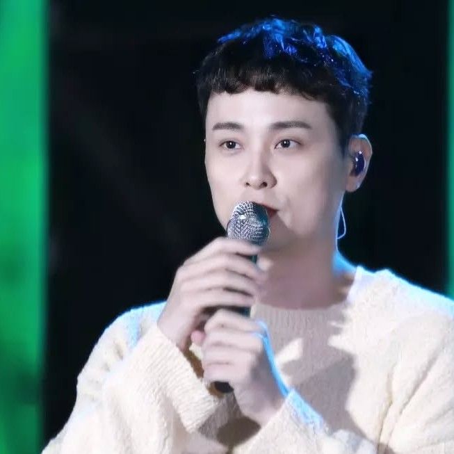Behind-the-scenes cut of Min Kyunghoon
