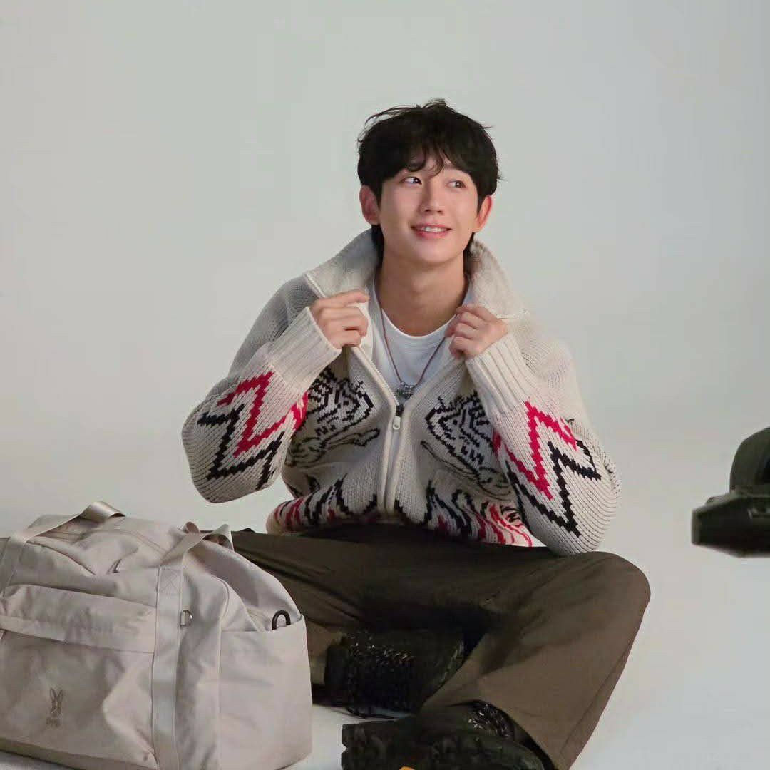 Behind-the-scenes cut of Jung Haein