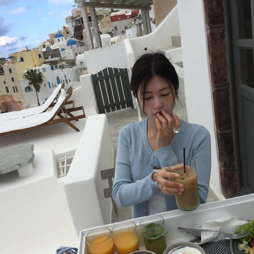 Recent activity shot of Jung Somin