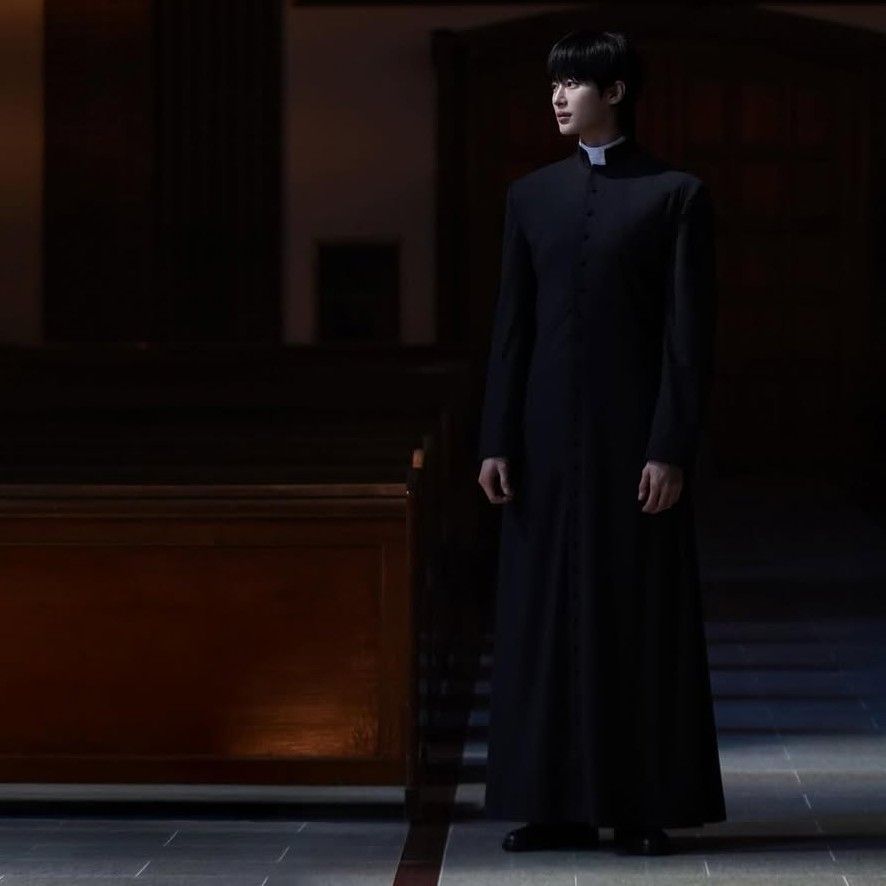 Recent activity shot of Byeon Wooseok