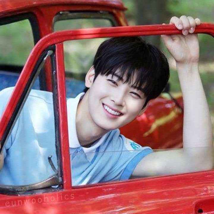 Recent activity shot of Cha Eunwoo