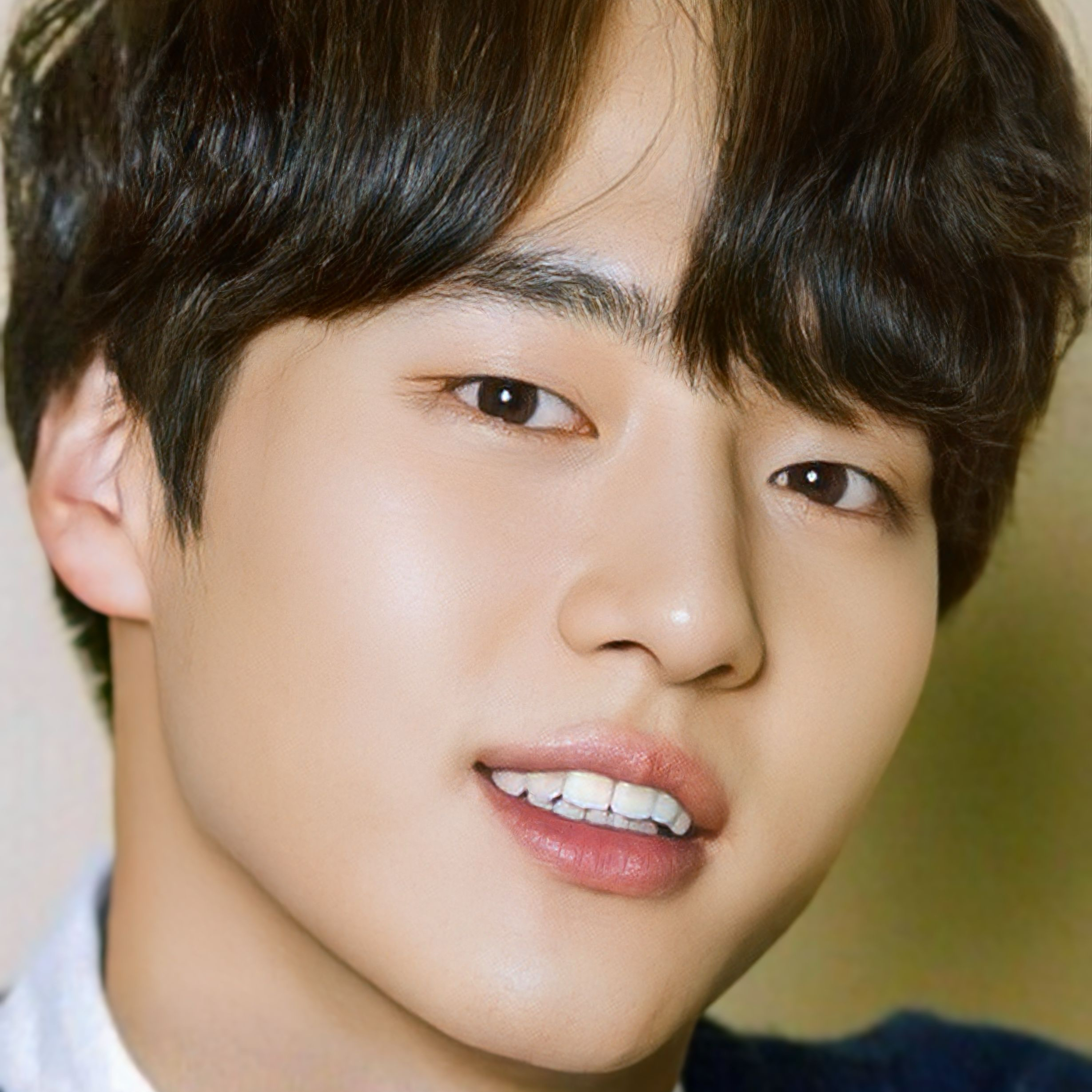 Recent activity shot of Yang Sejong