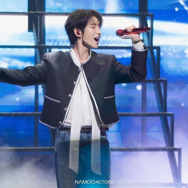 Behind-the-scenes cut of Lee Joongi