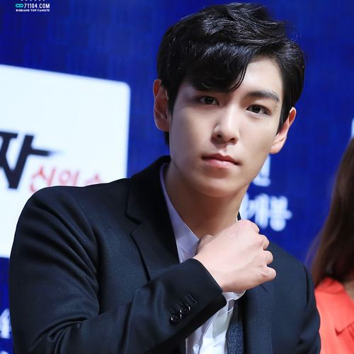 A moment captured by a fan of T.O.P