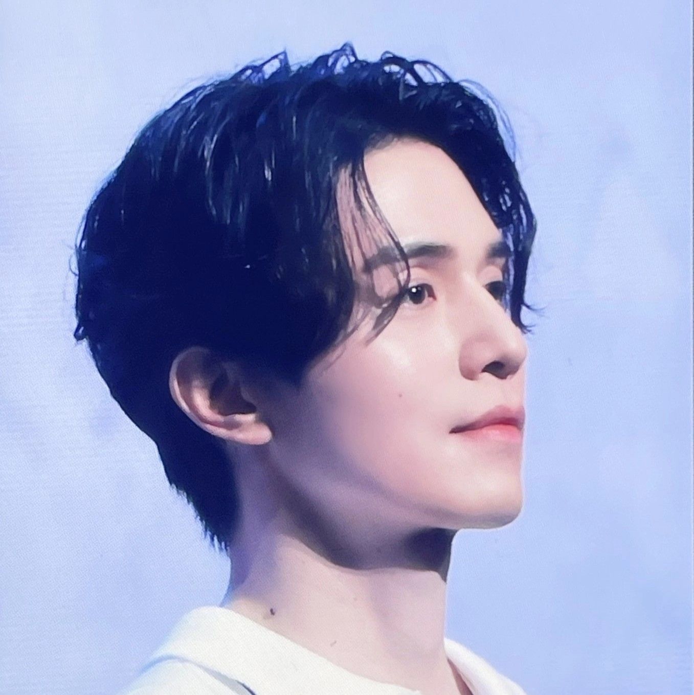 Behind-the-scenes cut of Lee Dongwook