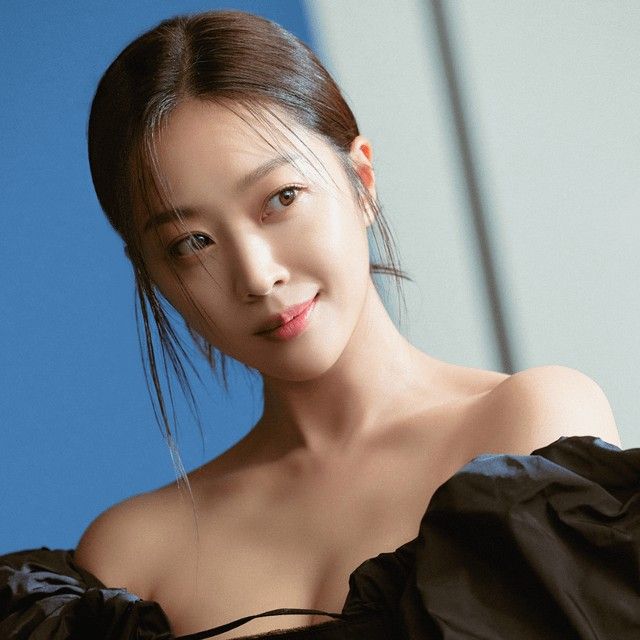 Behind-the-scenes cut of Cho Boah