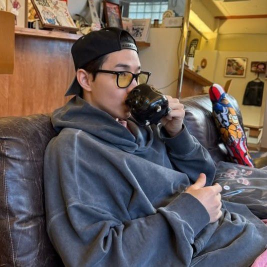 Behind-the-scenes cut of Henry