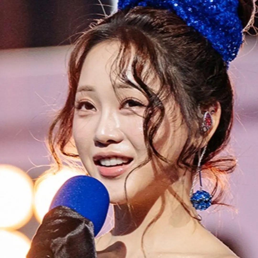 粉丝拍下的洪智允瞬间