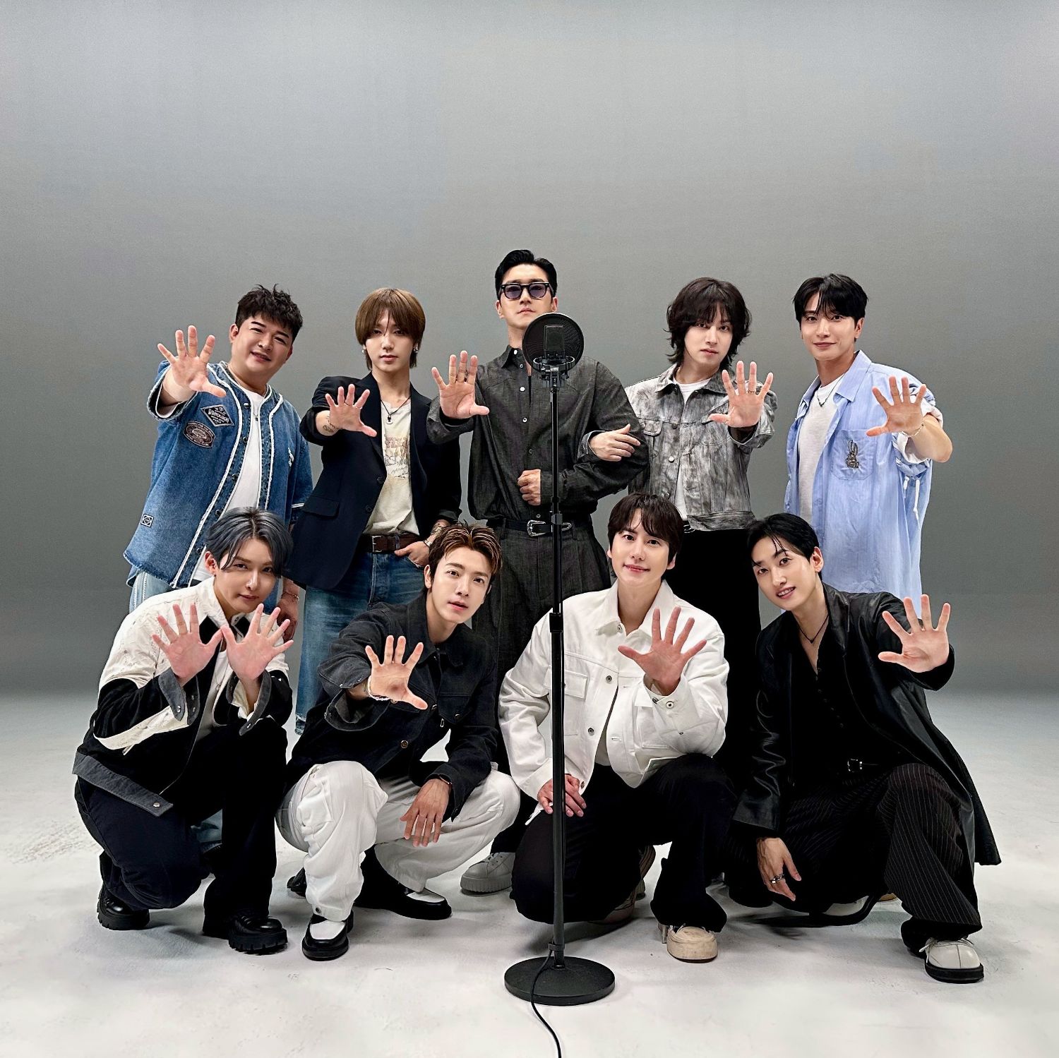 Behind-the-scenes cut of Choi Siwon