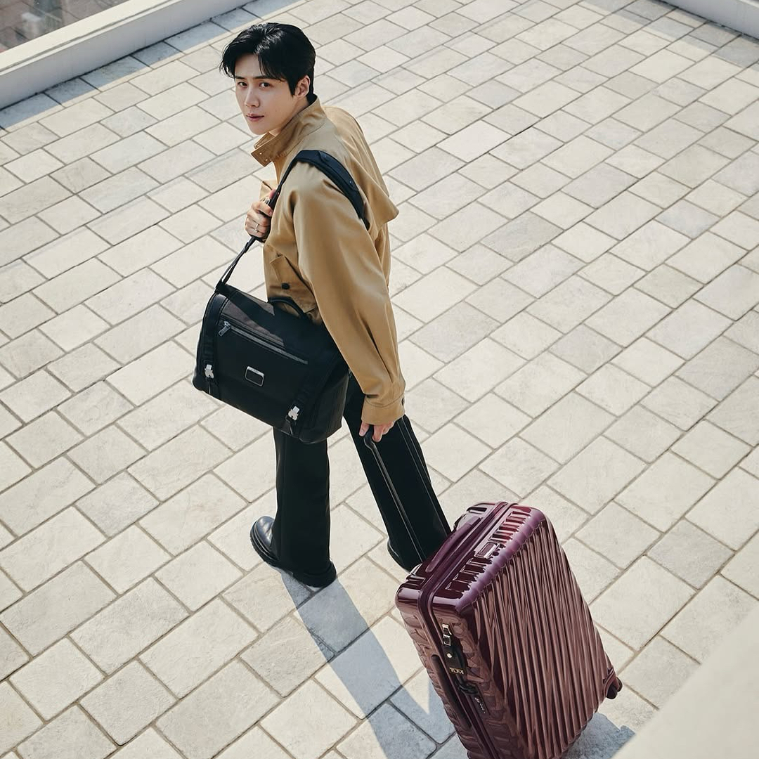 Behind-the-scenes cut of Kim Seonho