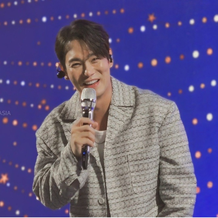 Latest photo of Hwanhee