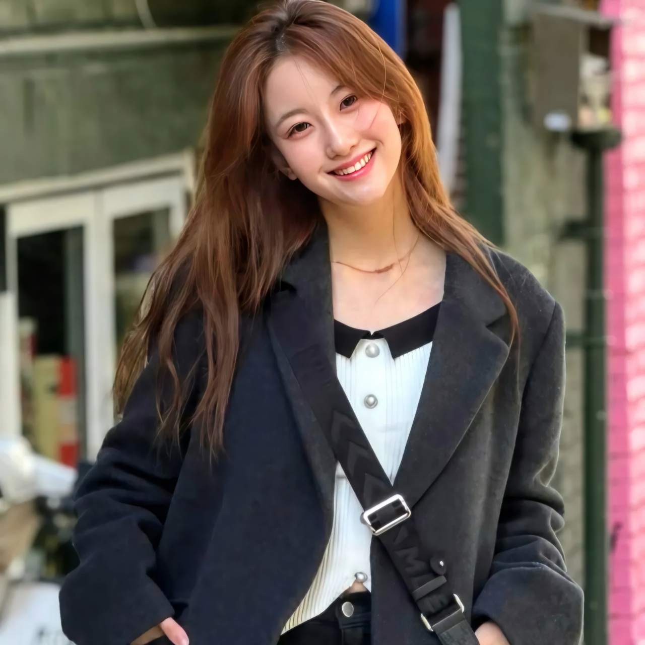 Latest photo of Oh Yujin
