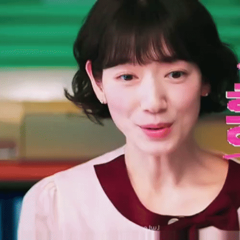 A moment captured by a fan of Park Shinhye