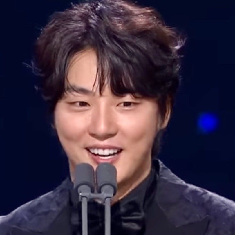 Latest photo of Yoon Shiyoon