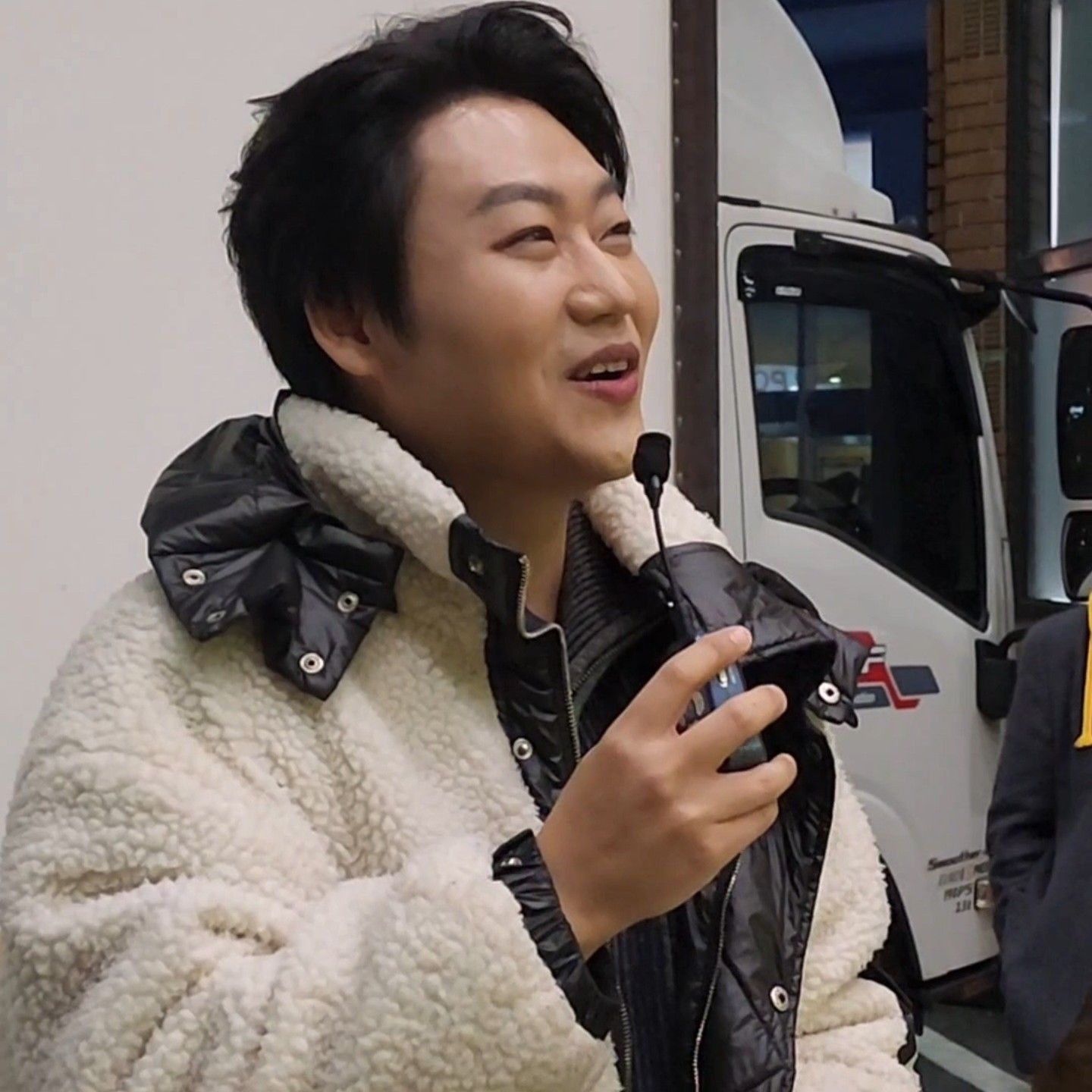 Behind-the-scenes cut of Min Soohyun