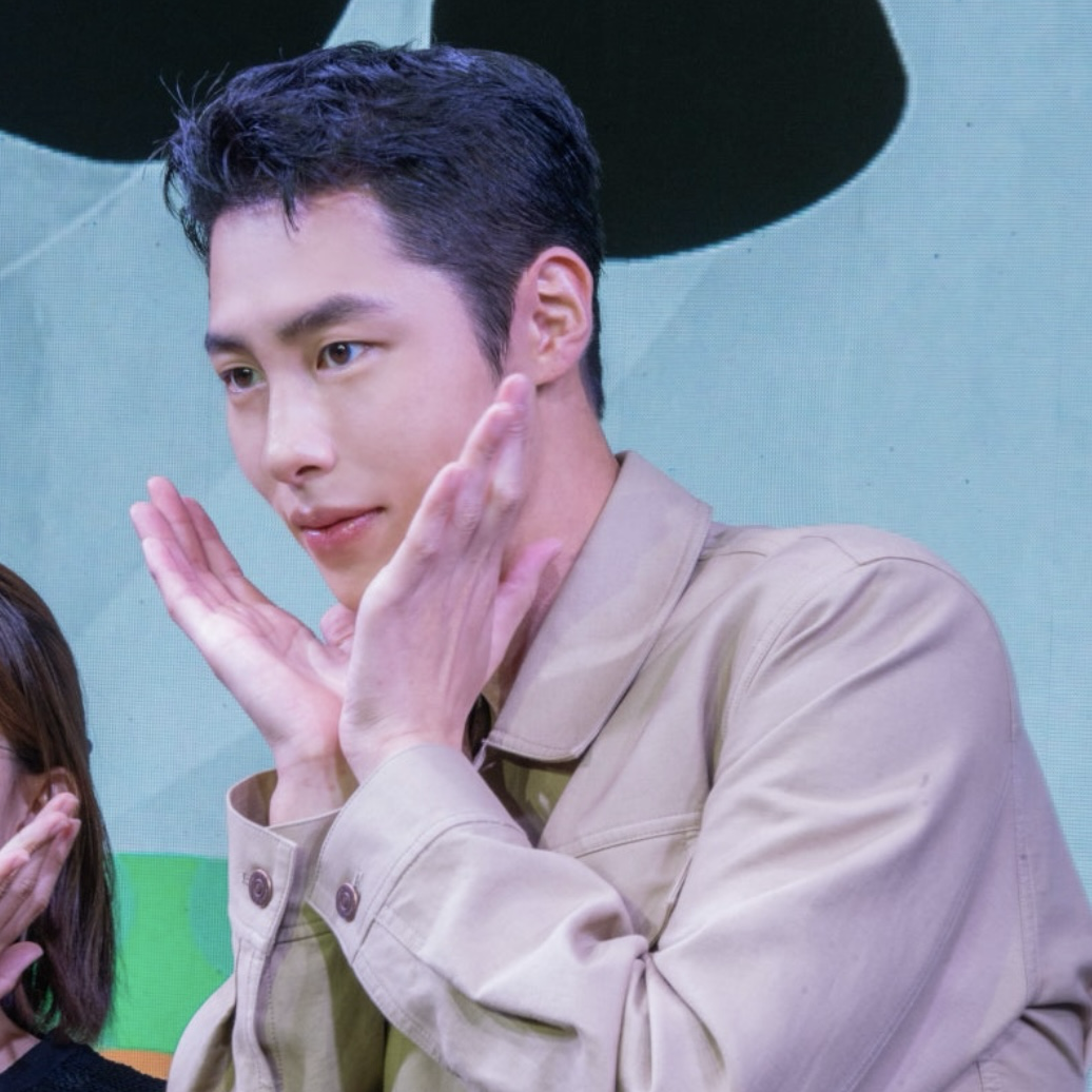 Latest photo of Lee Jaewook