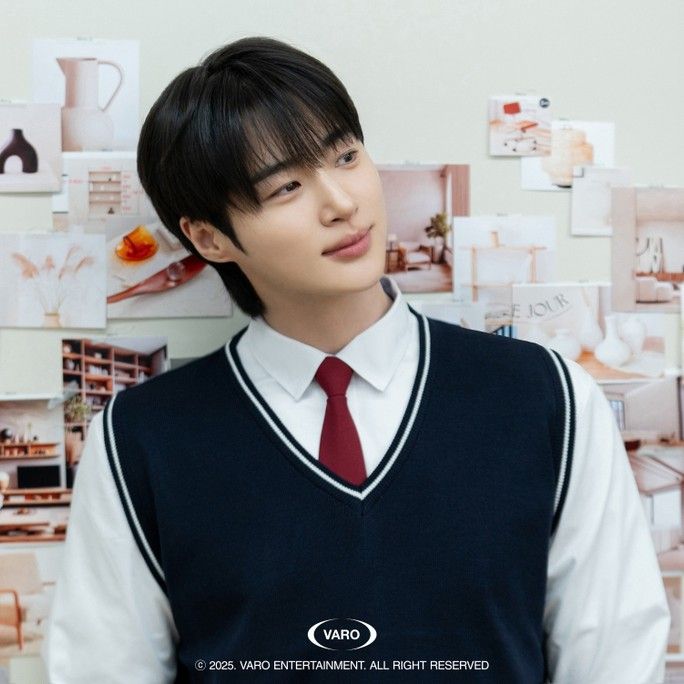 Latest photo of Byeon Wooseok