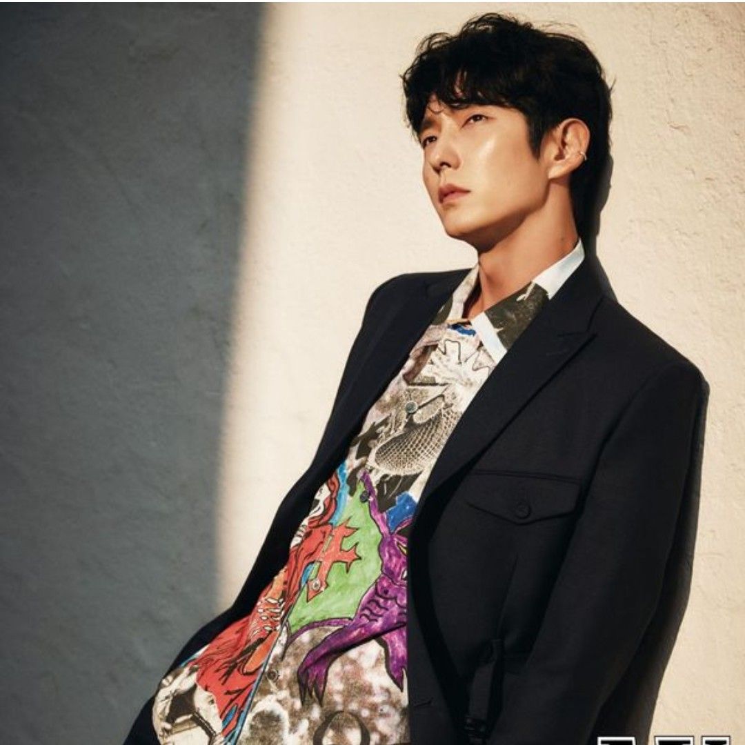 Latest photo of Lee Joongi