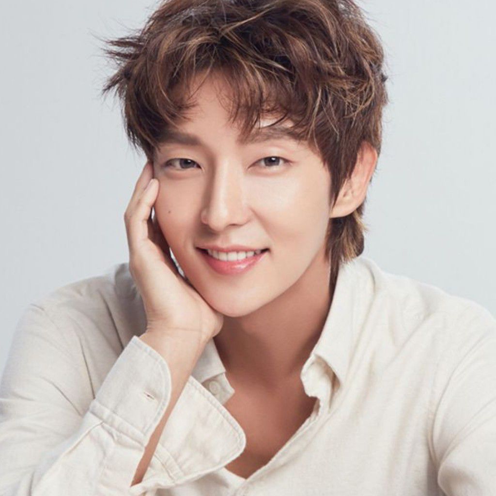 Latest photo of Lee Joongi