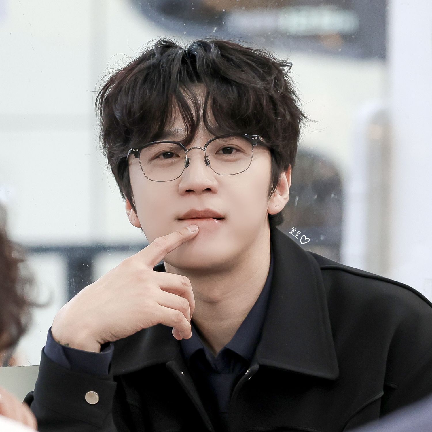 Behind-the-scenes cut of Park Jihoo (Mr. Trot 3)