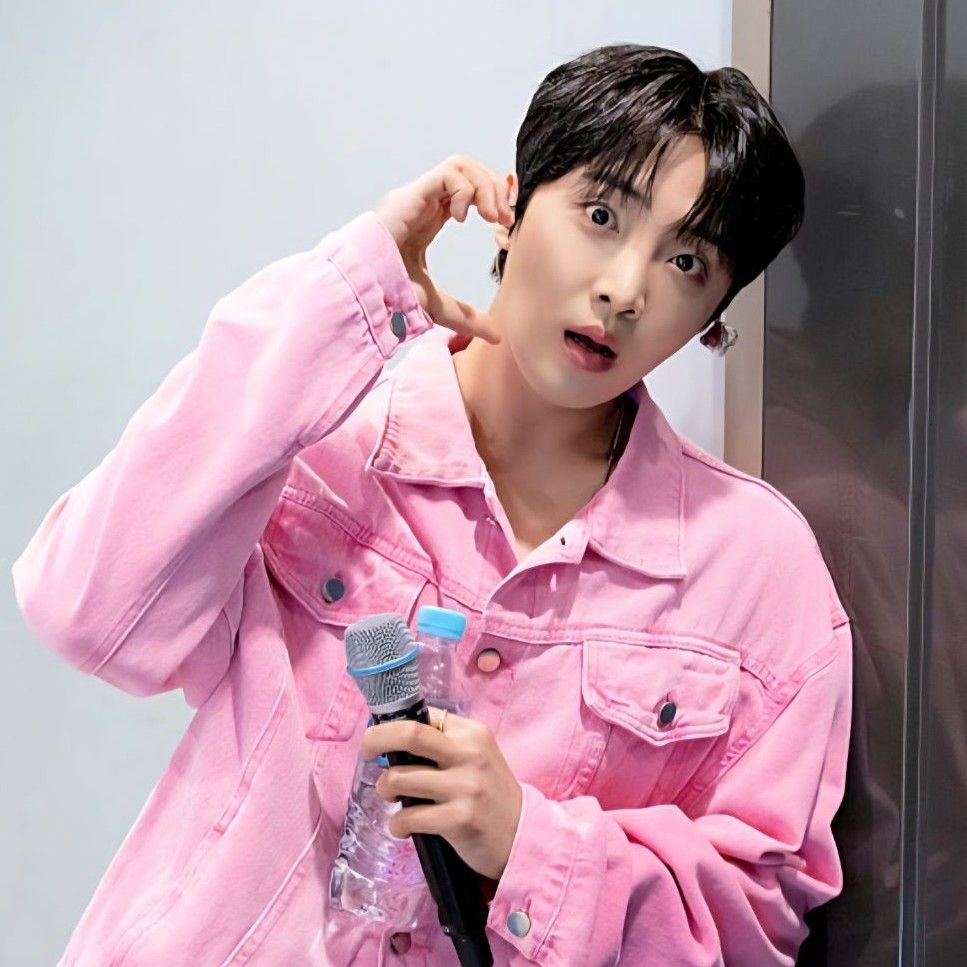 Latest photo of Hwang Yunsung