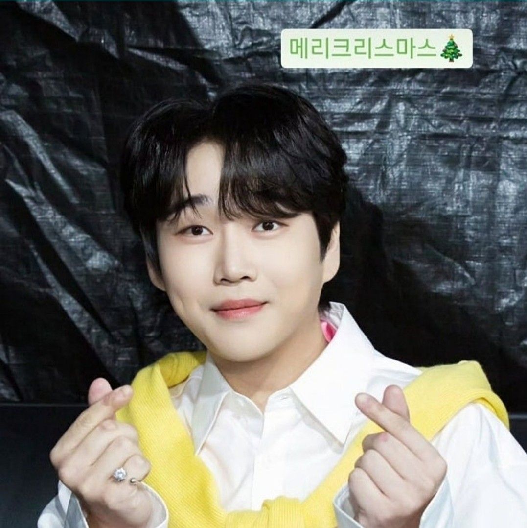 Behind-the-scenes cut of Hwang Youngwoong