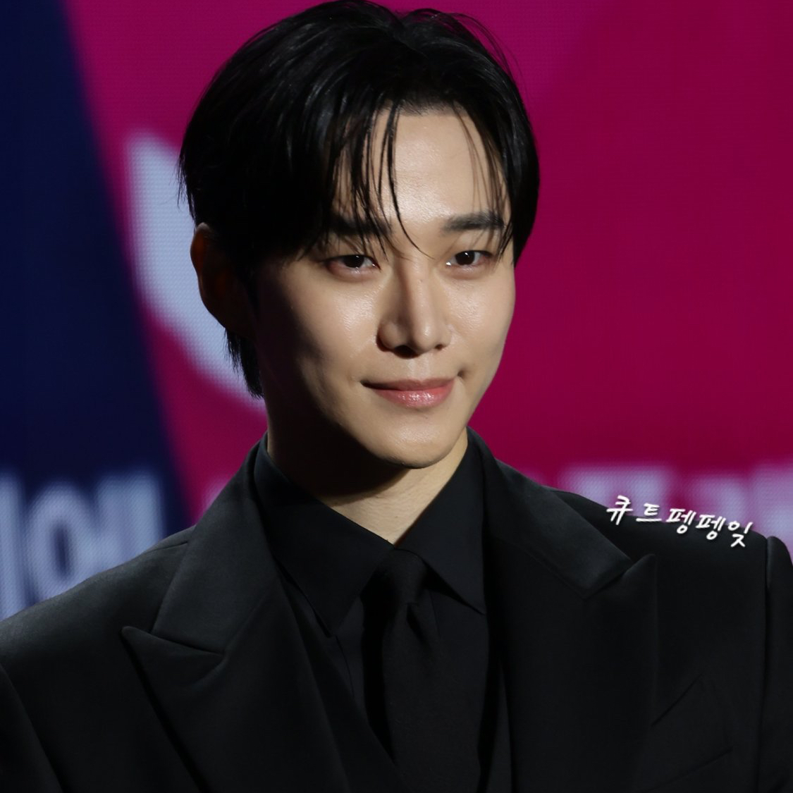 粉丝拍下的李俊昊瞬间