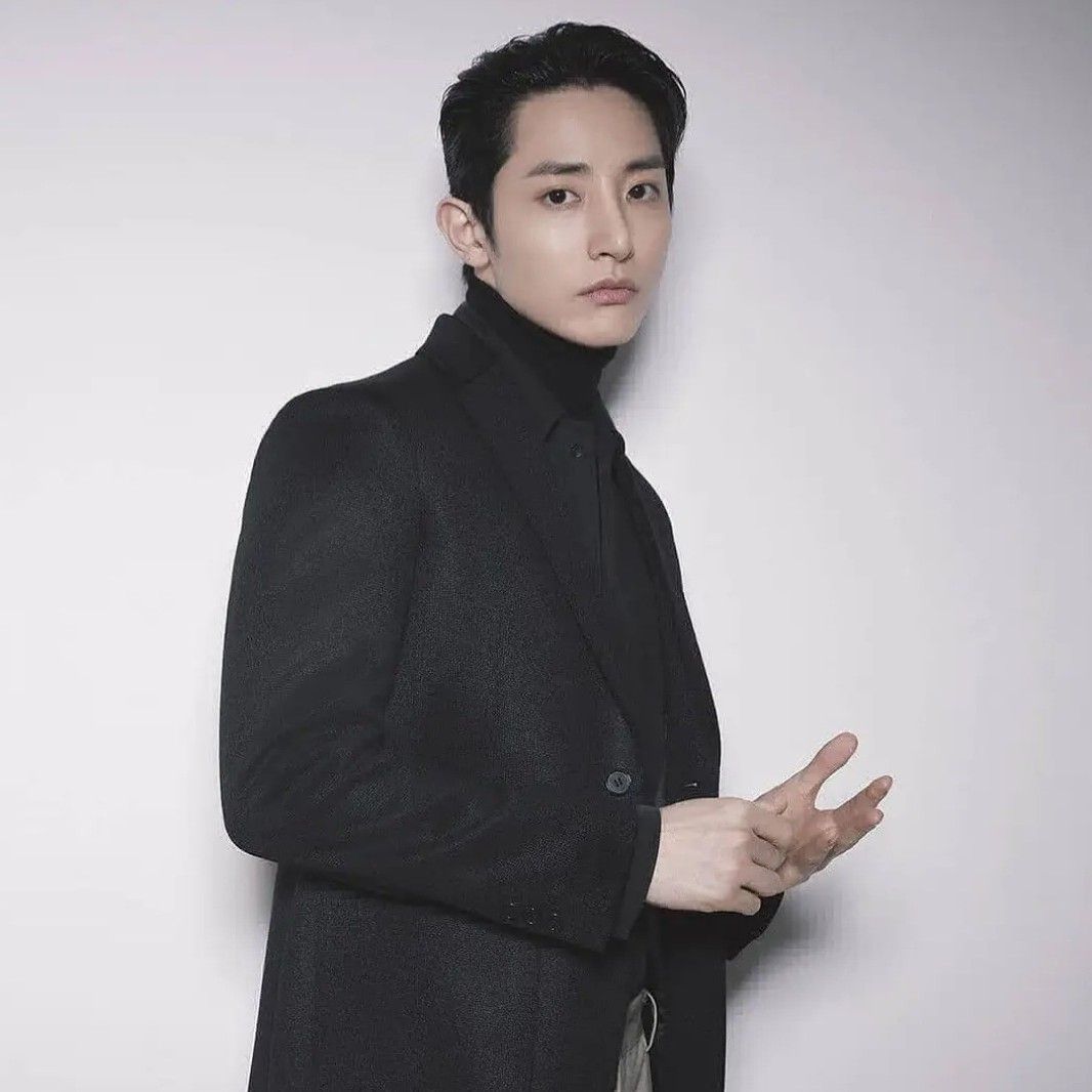 Behind-the-scenes cut of Lee Soohyuk