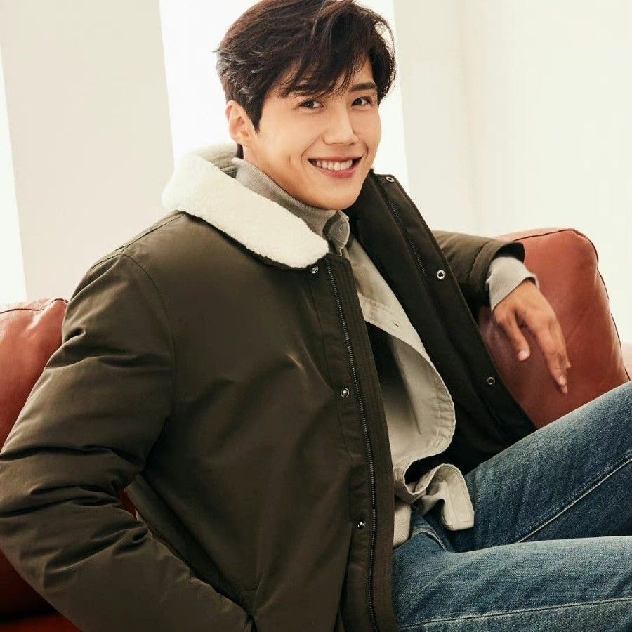 Behind-the-scenes cut of Kim Seonho