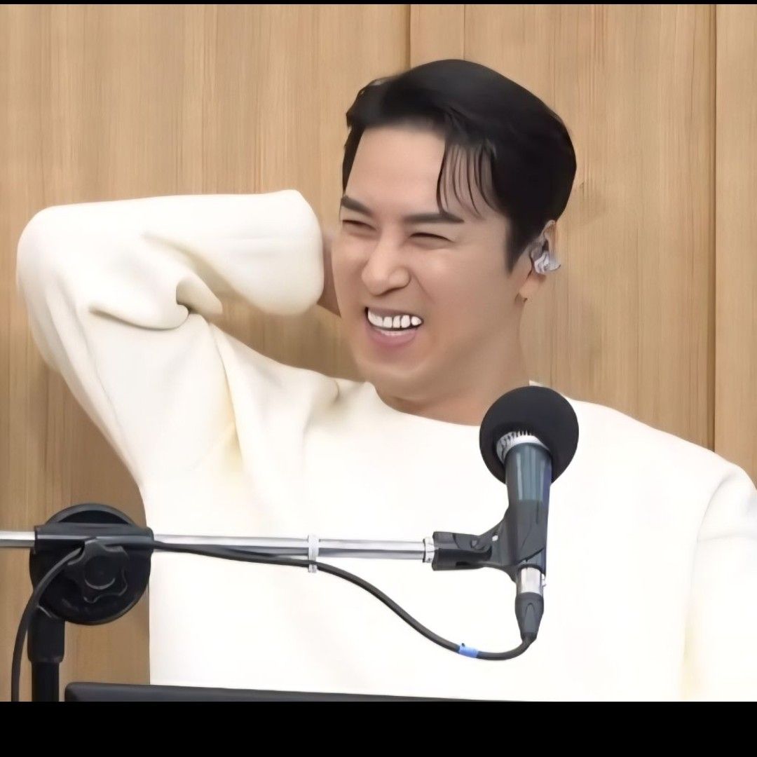 チャン・ミンホの最近の活動ショット