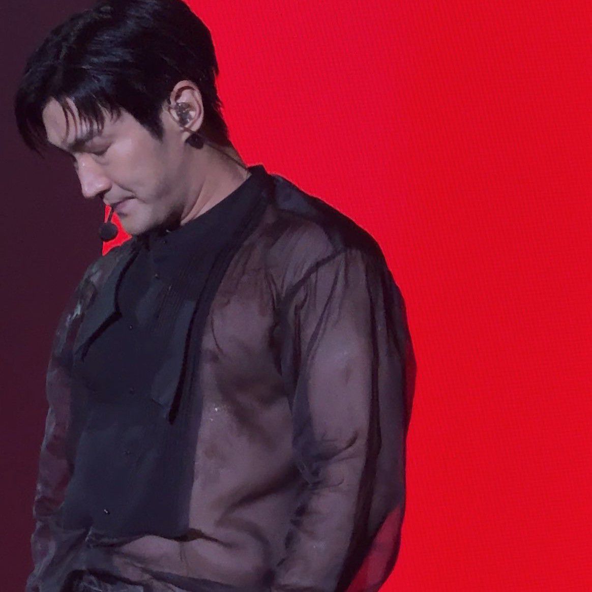 Recent activity shot of Choi Siwon