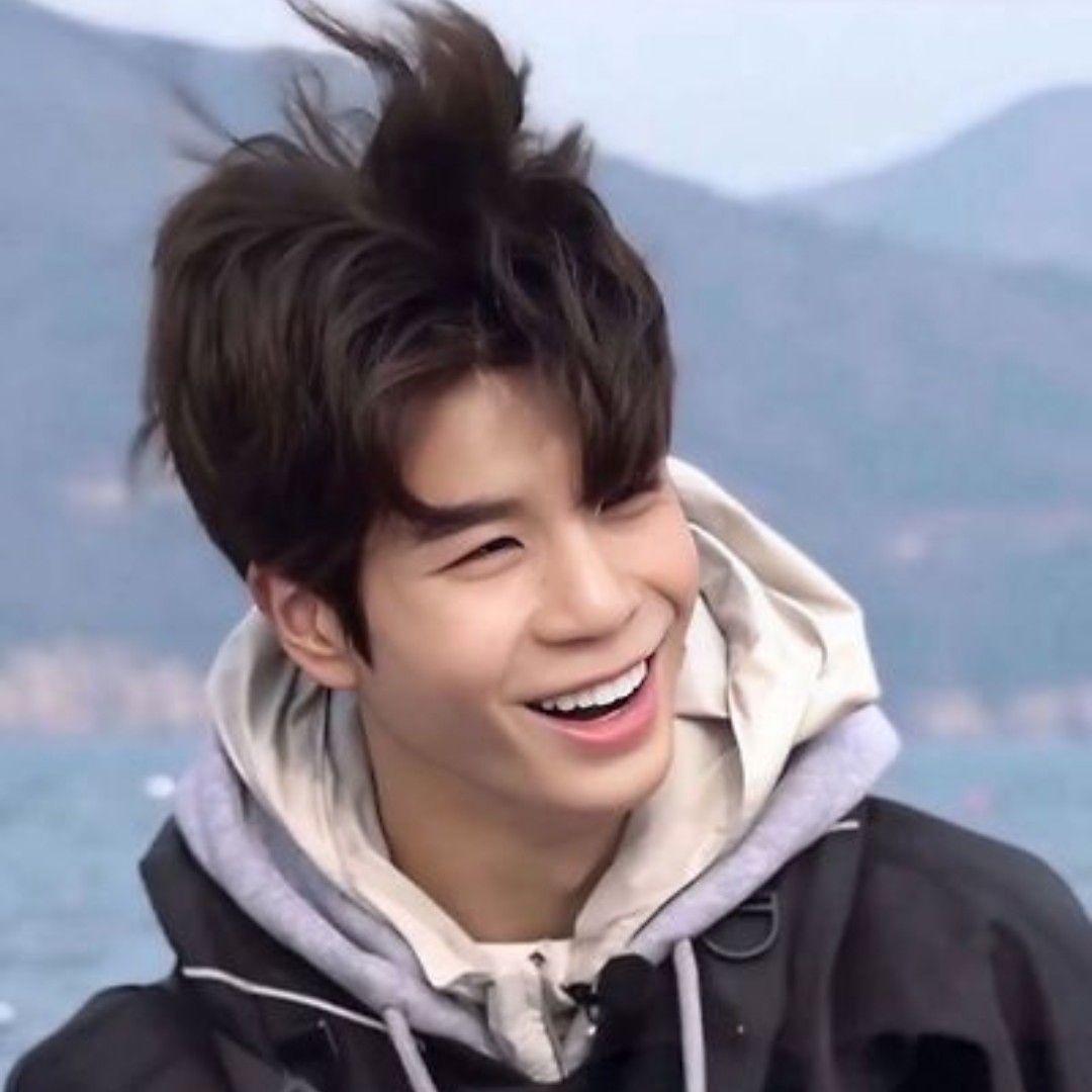 粉丝拍下的郑东元瞬间