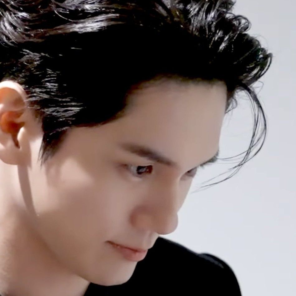 Behind-the-scenes cut of Ong Seongwu