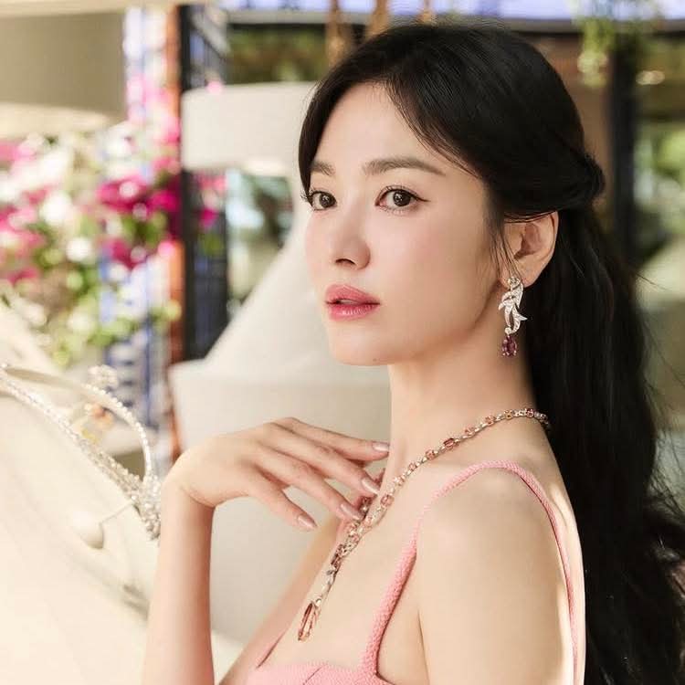 Momen yang diabadikan oleh penggemar Song Hyekyo