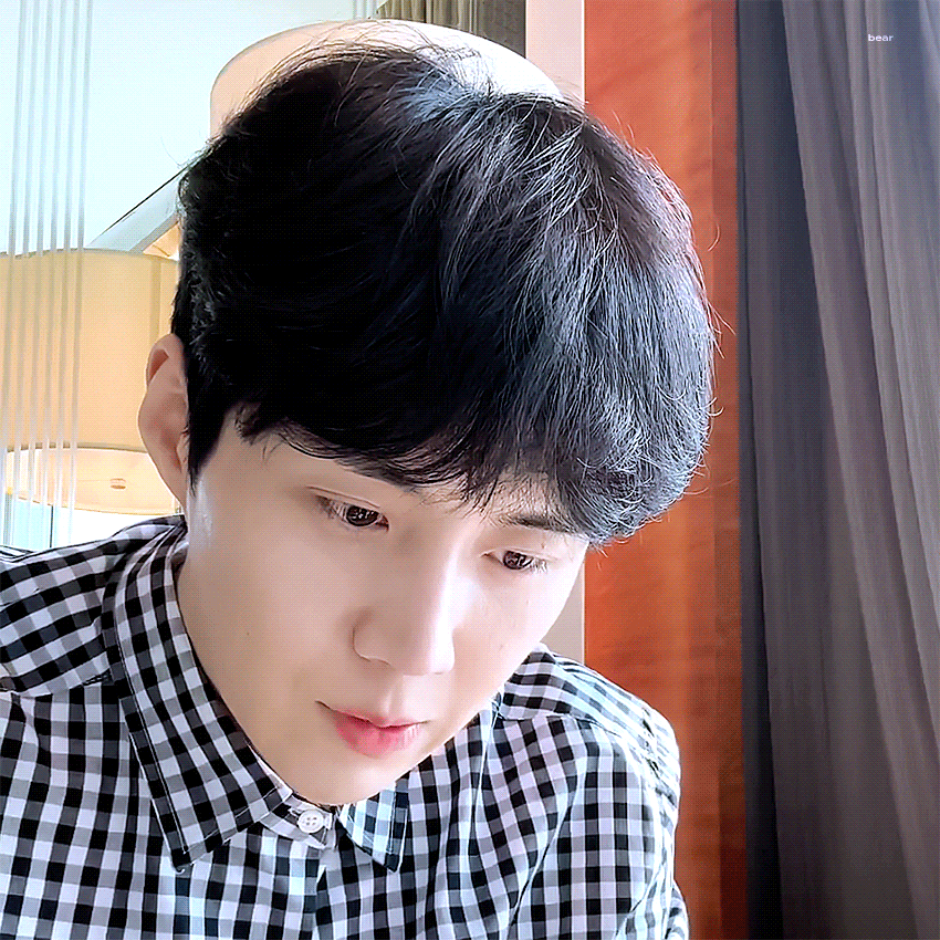 Behind-the-scenes cut of Kim Seonho