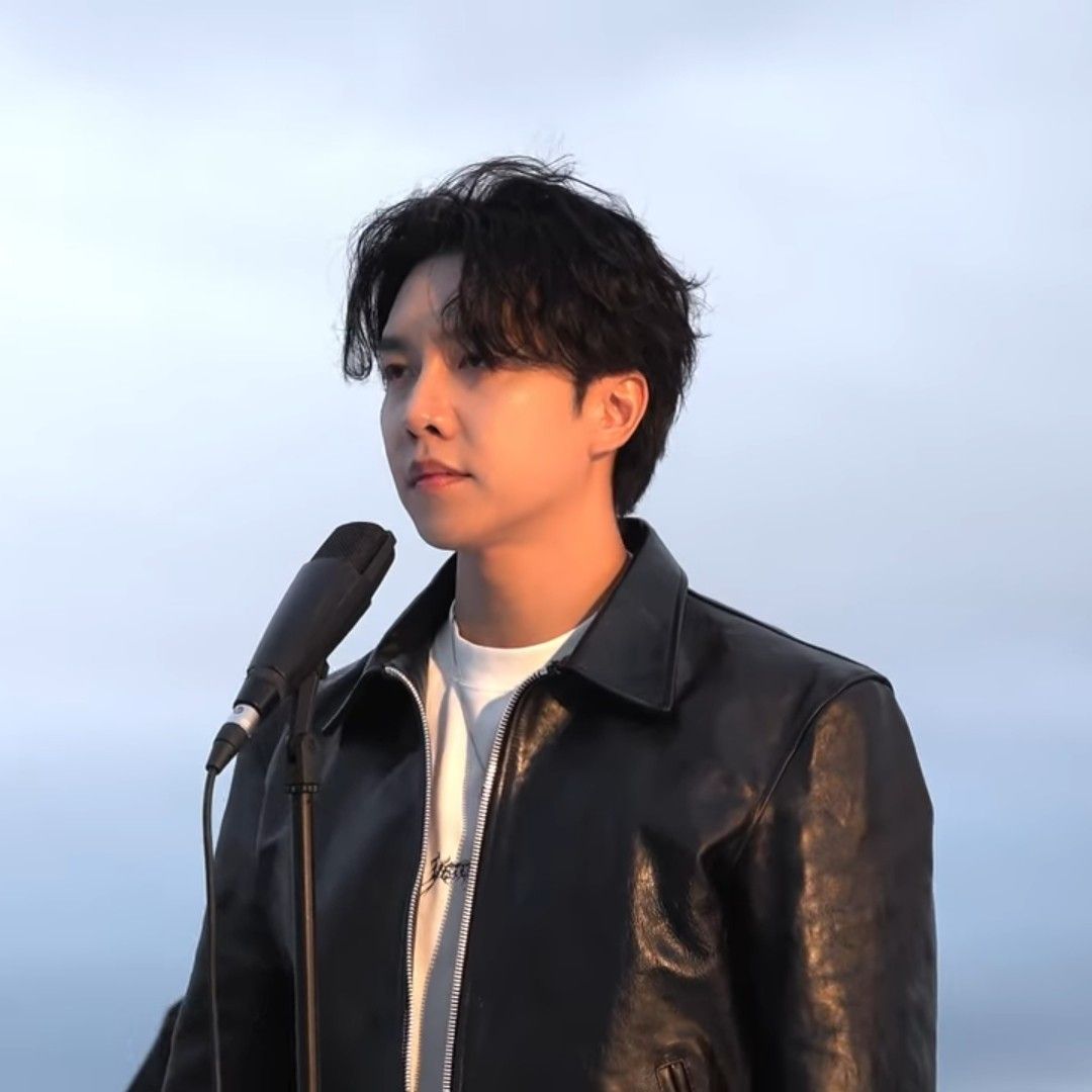 Foto kegiatan terbaru dari Lee Seunggi