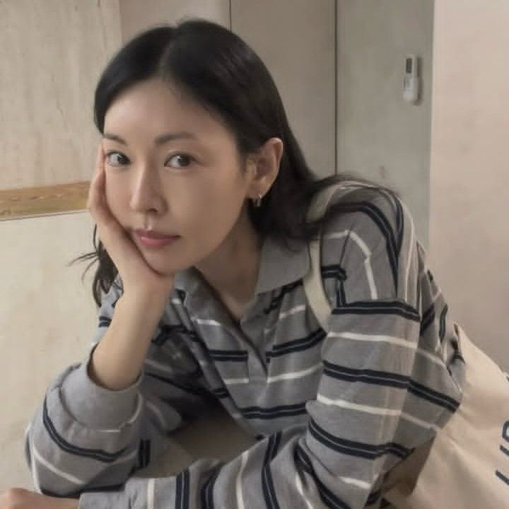 Foto terbaru dari Kim Soyeon (1980)