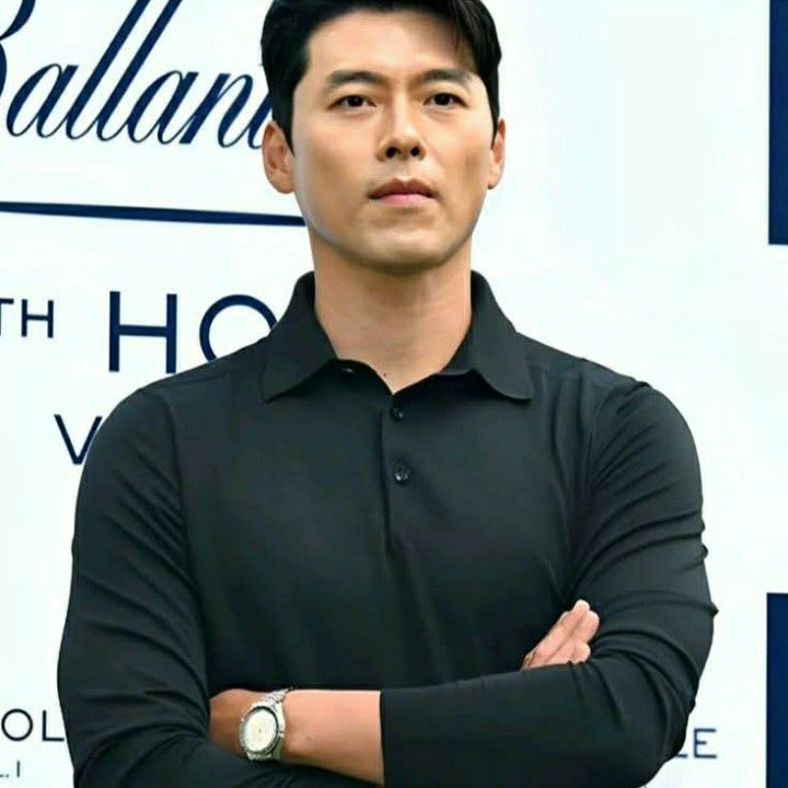 A moment captured by a fan of Hyun Bin