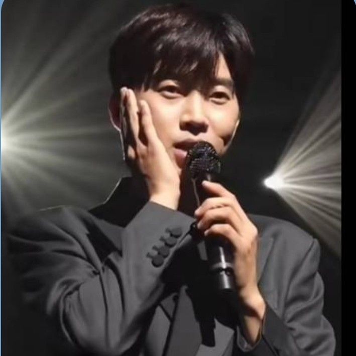 Foto terbaru dari Lim Youngwoong
